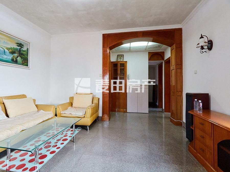 莲花二村 三房 南北朝向 满二年