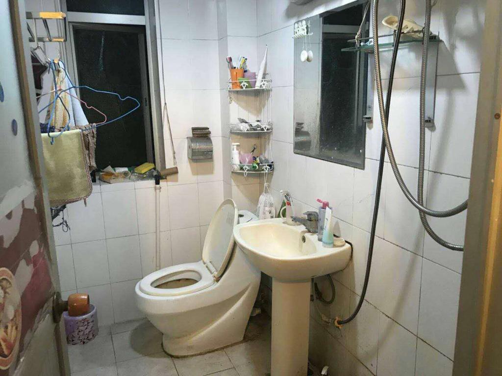 滨北乐都汇 岳阳小区 正规通透三房 赠送储藏间停车位 满5年