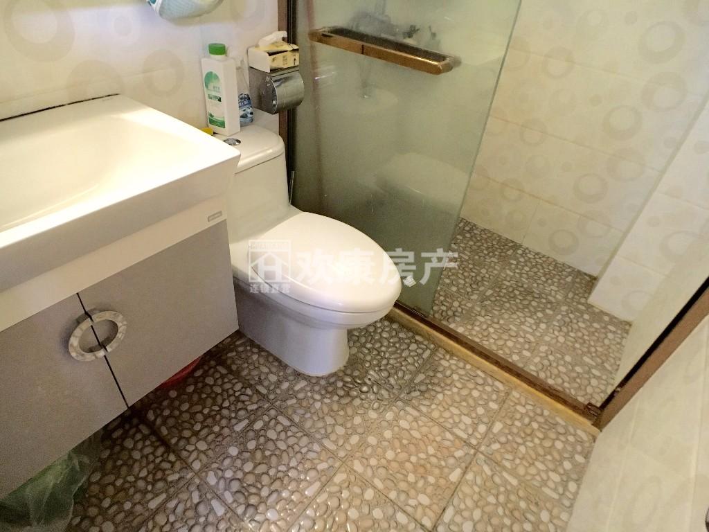 铁路公园旁 南北精装2房  全明格局 满2年 业主换房诚售！