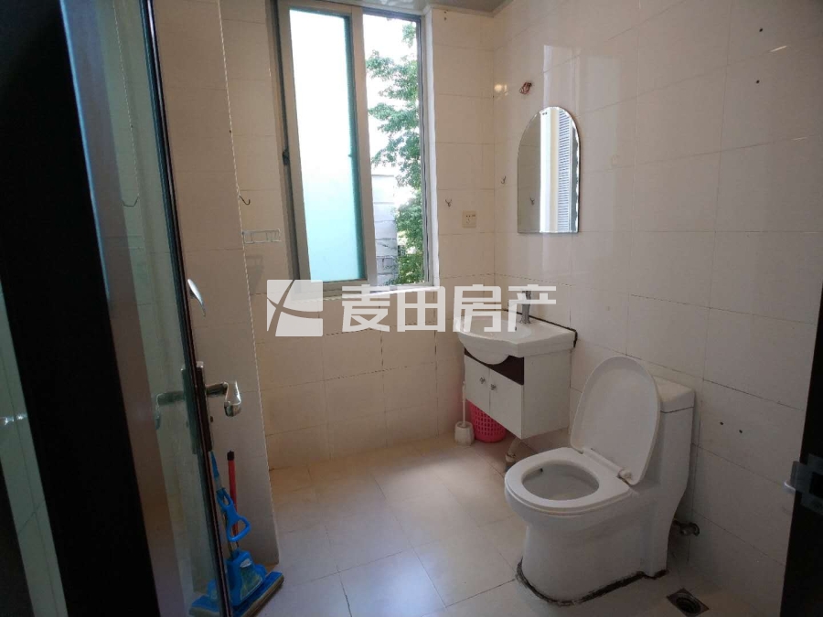 侨福城二期 电梯大三房  楼层合适 位置安静 