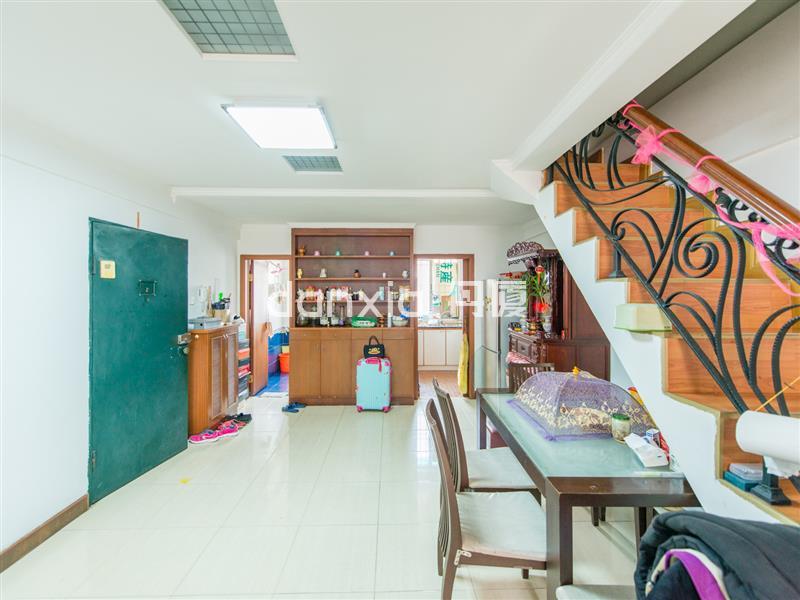 泰和花园楼中楼精装