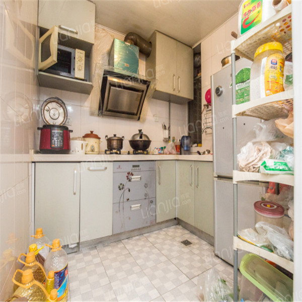 房东置换，诚心出售，欢迎看房，随时恭候您的到来。