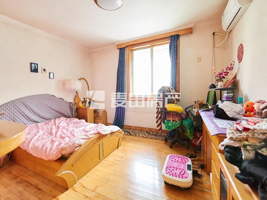 海鸿花园 总价低 单价低 正规三房